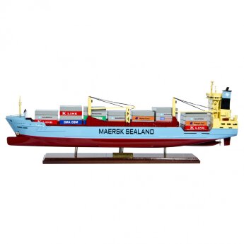 Модель грузового судна Maersk Ferrol